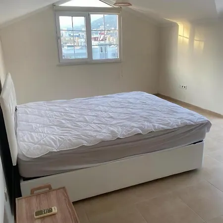 Duplex Near The Cleopatra Beach In Apartamento